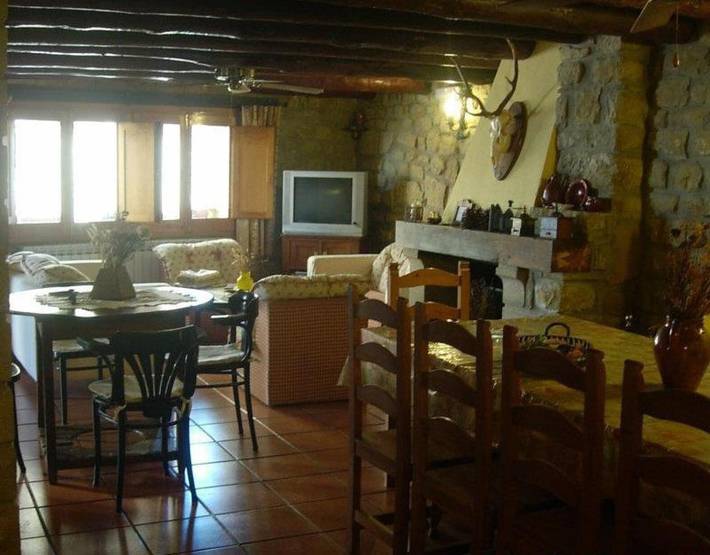 Casa rural para 16 personas, con Jacuzzi y Jardín