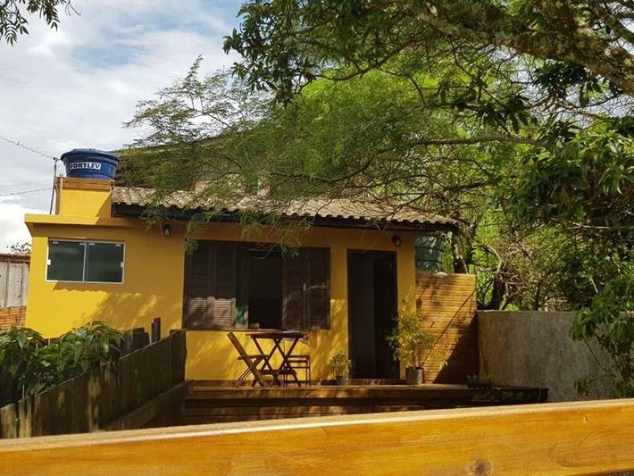 Casas e apartamentos de temporada para 6 pessoas, com terraço e jardim em Imbituba