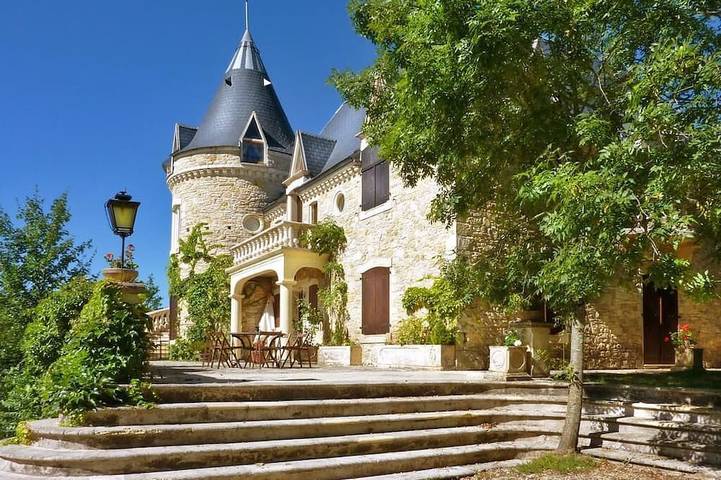Gîte pour 20 personnes, avec Jardin et Piscine à Cambayrac