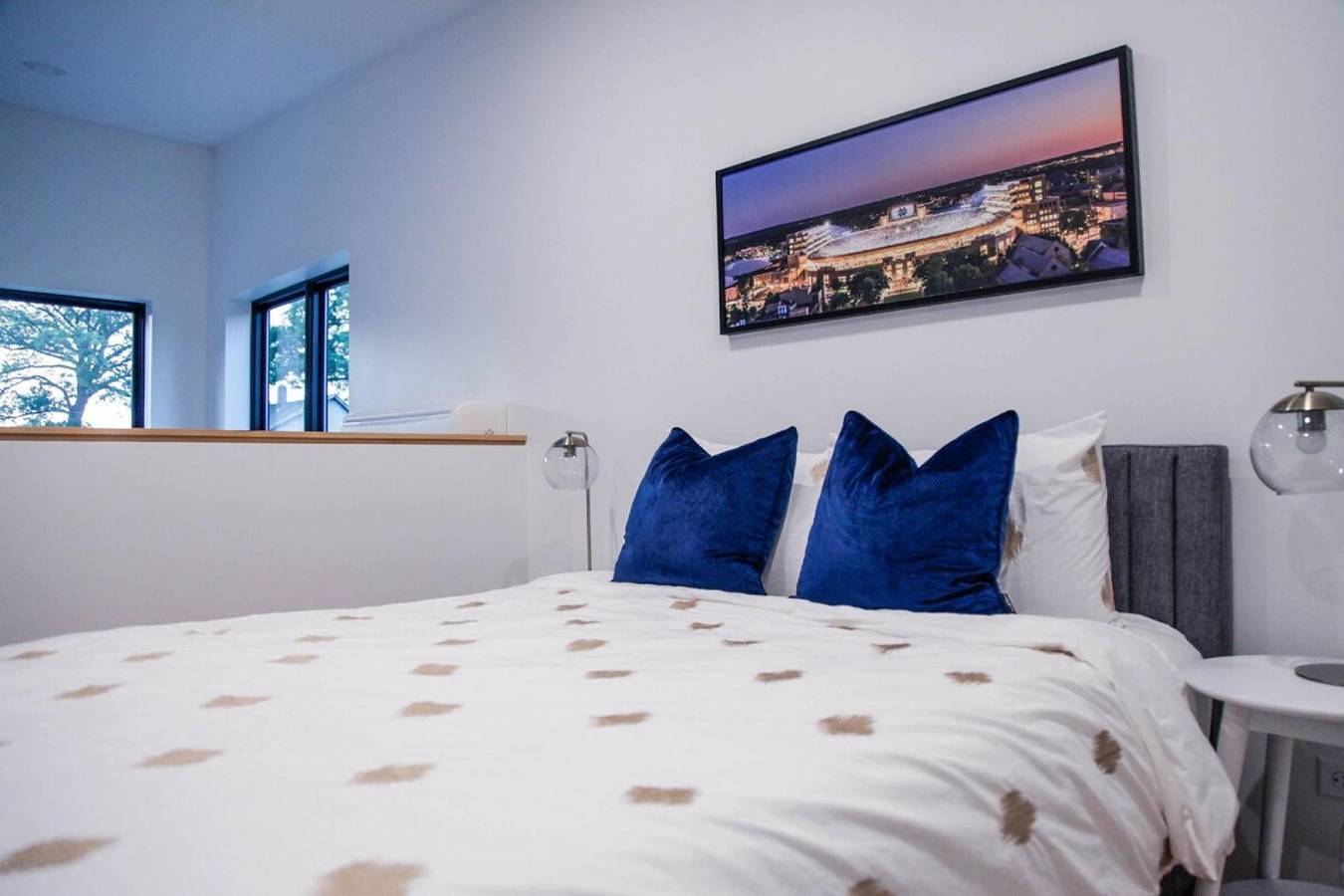 Tiny House Living | 1.8 Mi to Notre Dame | in South Bend, Saint Joseph County (IN)