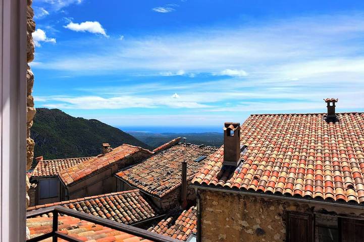 Gîte pour 6 personnes, animaux acceptés dans Chateau De Gourdon