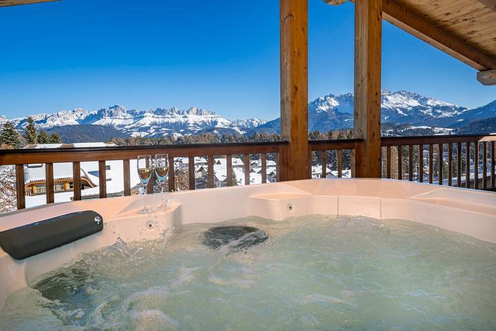Ferienwohnung für 4 Personen, mit Balkon und Whirlpool