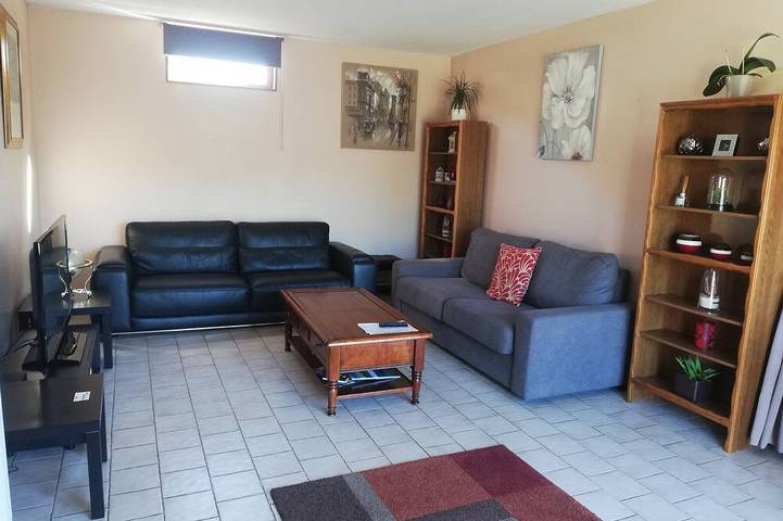 Gîte pour 4 personnes, avec terrasse et jardin