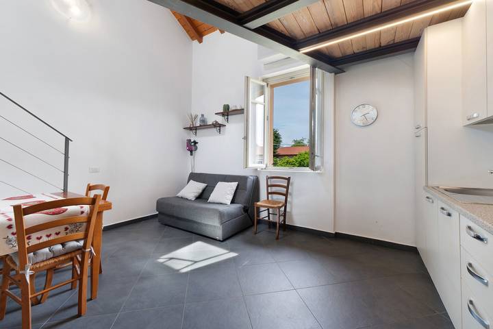 Ferienwohnung für 4 Personen, mit Balkon und Garten in Lago Maggiore (Lombardei)