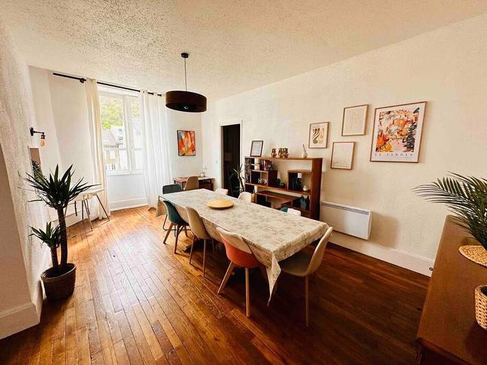 Gîte pour 10 personnes, avec jardin ainsi que vue et piscine dans Office De Tourisme De Pays Des Vallees D Ax - 4