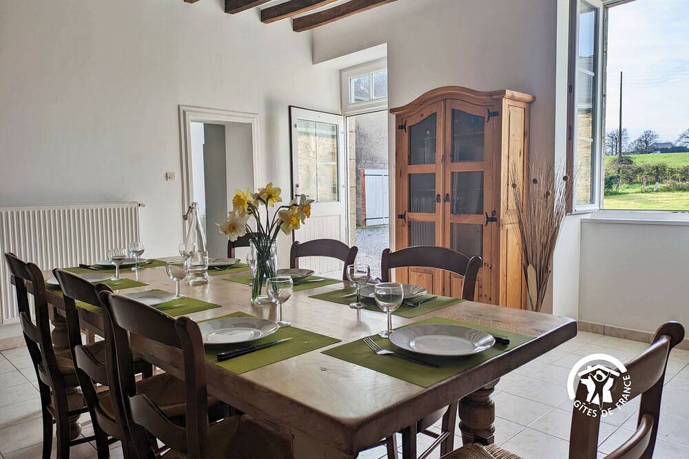 Casa rural tranquila 8 personas con juegos y rutas cercanas in Livet, Mayenne (desambiguación)