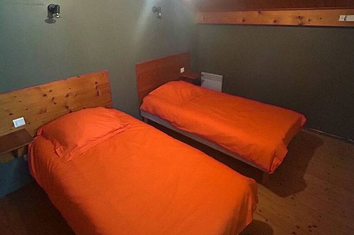 Gîte pour 6 personnes, avec piscine et jardin à Sonnay - 2