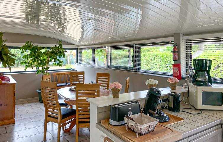 Appartement moderne avec piscine et parking, à distance de marche du Porge in Le Porge, Parc naturel régional du Médoc
