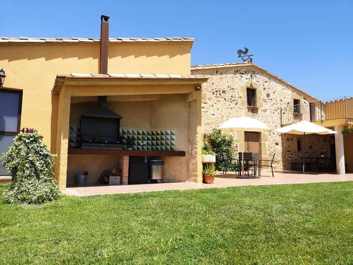 Casa rural para 6 personas, con Terraza y Jardín además de Piscina y Vistas en Bescanó - 2