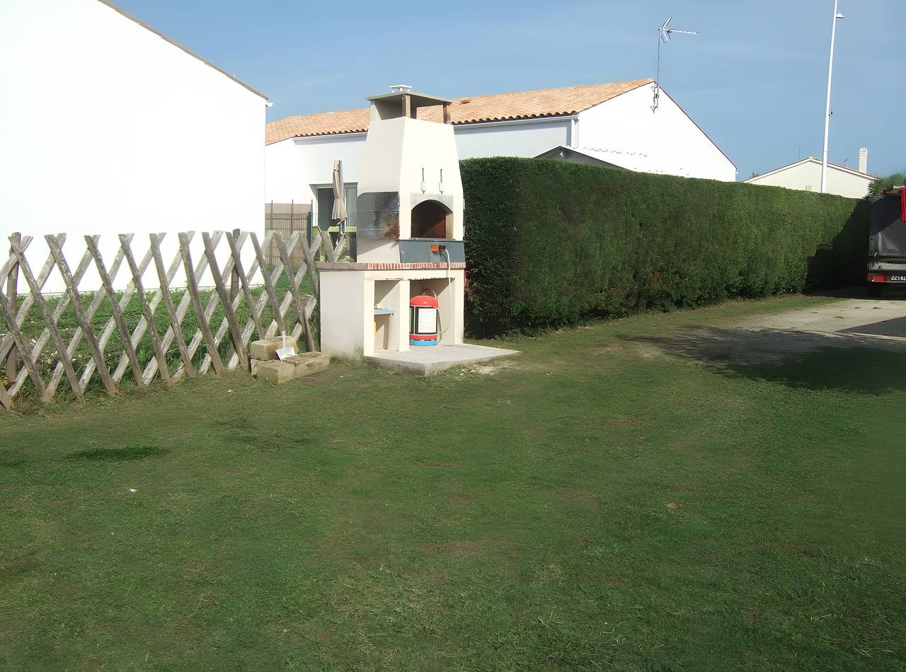 Casa de vacaciones «La Maison Mon Désir» con terraza y jardín privados in Le Château-d'Oléron, Côte de Beauté