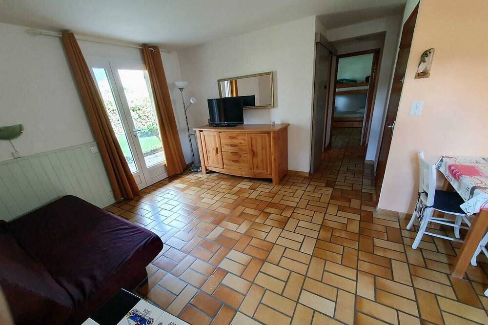 Entire apartment, Apparently of 44m2 in Rez of garden located at 15km of the station of Orres in Embrun, Écrins National Park
