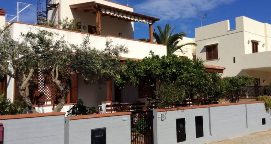 Casa vacanza per 5 persone, con giardino a San Vito Lo Capo