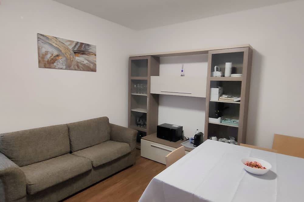 Ganze Wohnung, Delightful recently renovated apartment in the village of Tavullia in Tavullia, Pesaro-Urbino