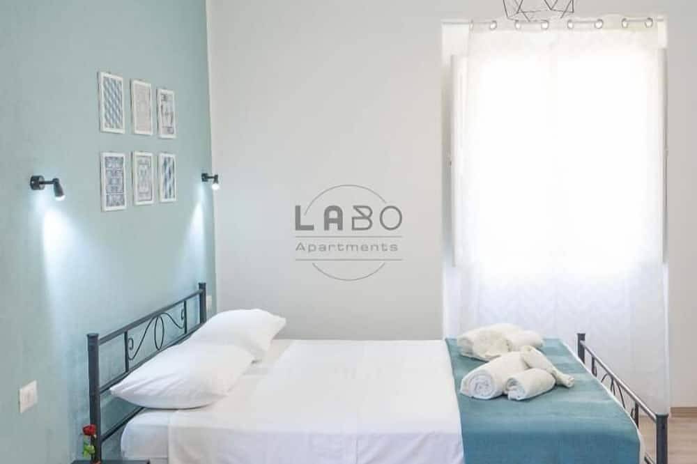 Entire apartment, Kaire studio, romantic and central in Tropea, Vibo Valentia Province