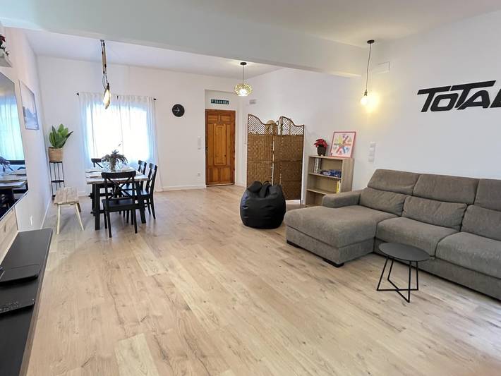 Apartamento para 6 personas, con Terraza en Buñol