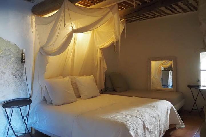 Location de vacances pour 15 personnes, avec jardin et terrasse à Vaugines - 4