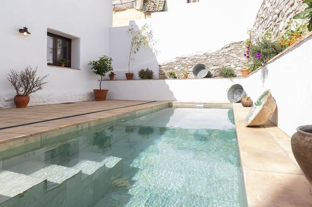 Landhaus mit Pool in Nigüelas in Nigüelas, Cordillera Penibética