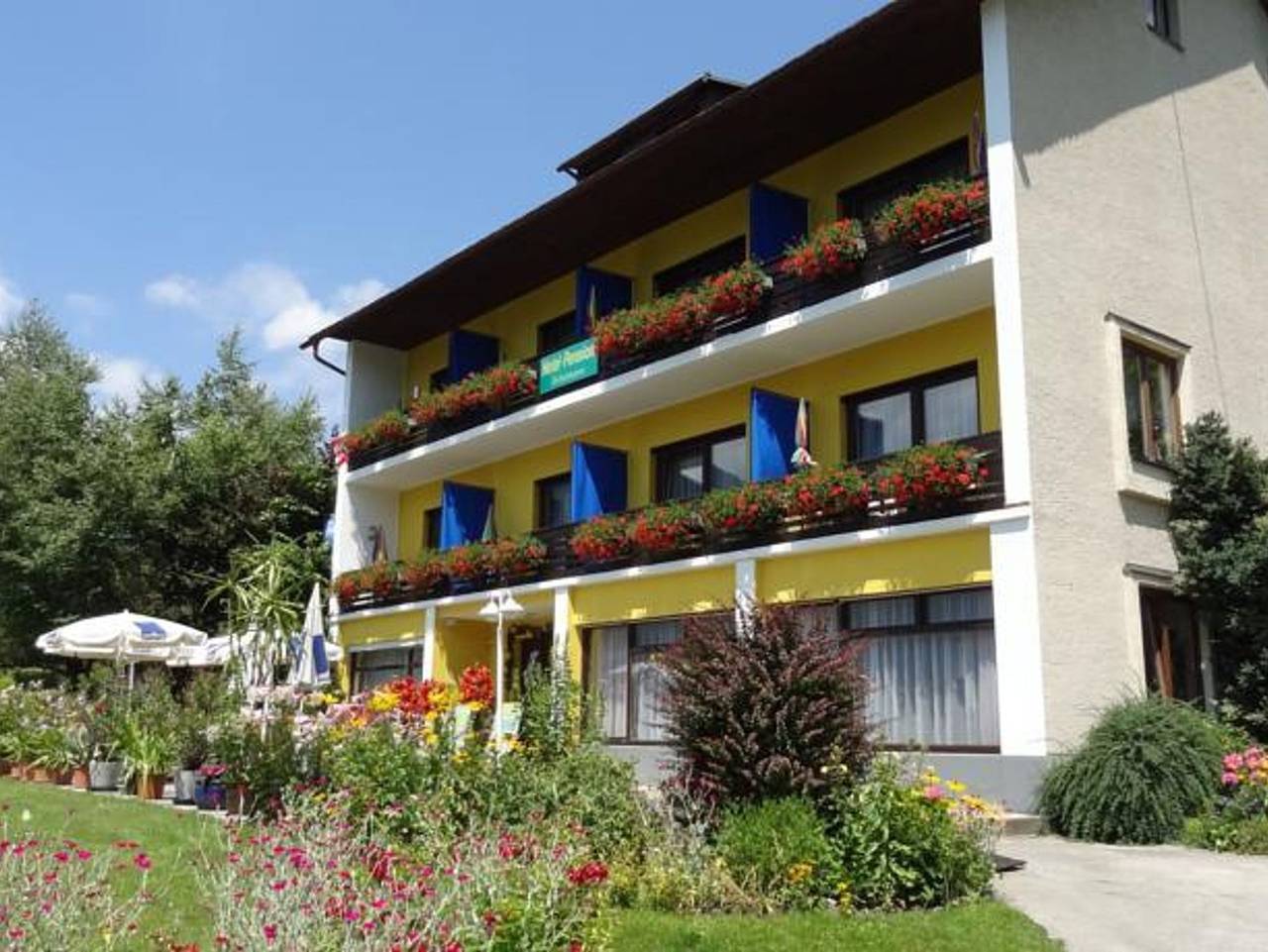 Hotel-Pension Brönimann - Studio mit Balkon und Seeblick in Ossiach, Oberkärnten