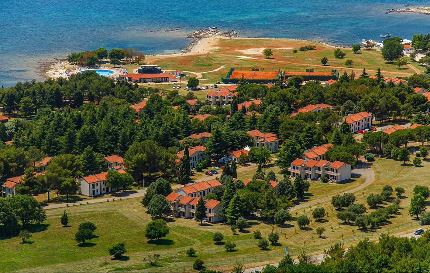 Appartement de vacances entier, Charmant appartement avec piscine, terrasse et jardin, à 1,5 km de la plage in Umag, Région d'Umag