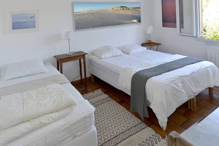 Location de vacances pour 10 personnes, avec terrasse et jardin à Saint-Trojan-les-Bains - 4