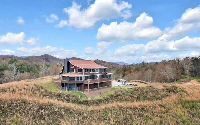 Holiday home for 16 people, with terrace, child-friendly - 1