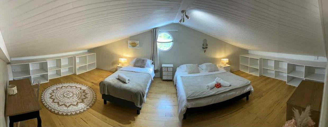 Location de vacances pour 13 personnes, avec jardin ainsi que vue et terrasse dans Riviere Du Mat - 4