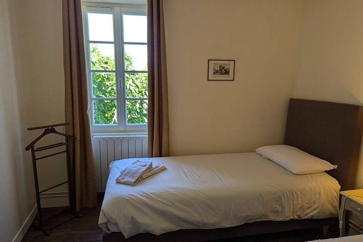 Gîte pour 6 personnes, avec jardin et piscine à Saint-Cybardeaux - 4