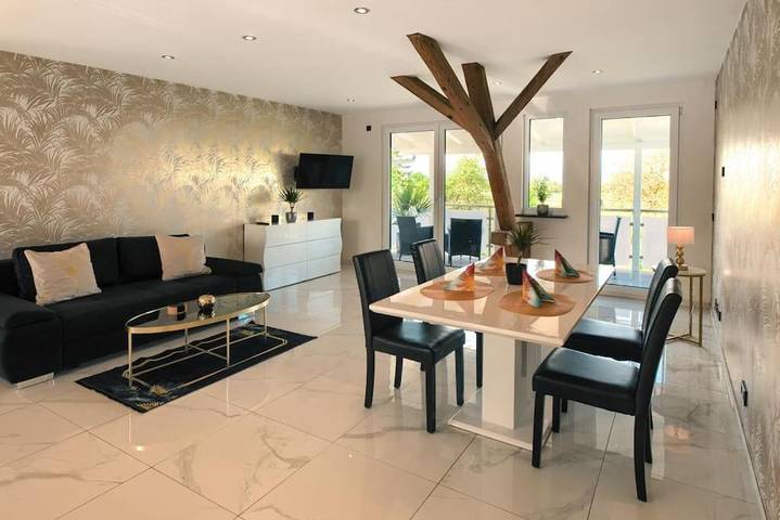 Ferienwohnung für 2 Personen, mit Balkon und Terrasse sowie Garten und Ausblick in Heitersheim