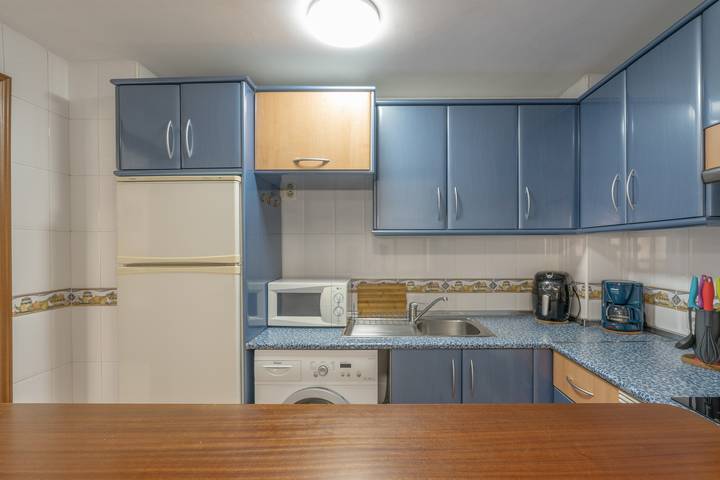 Entire apartment, Apartment 'Liya's Home' with Balcony, Wi-Fi and Air Conditioning in Arroyo de La Miel, Benalmádena