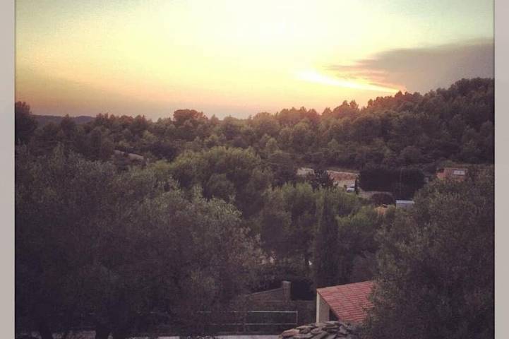 Location de vacances pour 12 personnes, avec jardin et balcon à Cabrières (Gard)