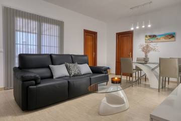 Apartment for 5 People in Central Costa Teguise, Teguise, Photo 3