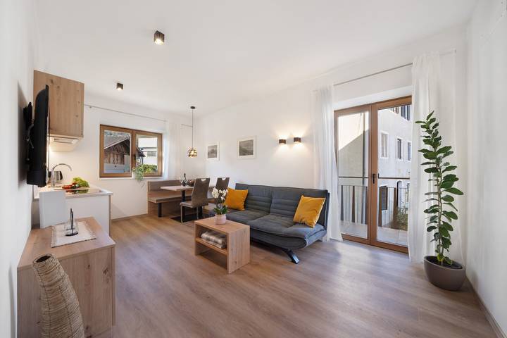 Ferienwohnung für 3 Personen, mit Balkon und Garten in Lana