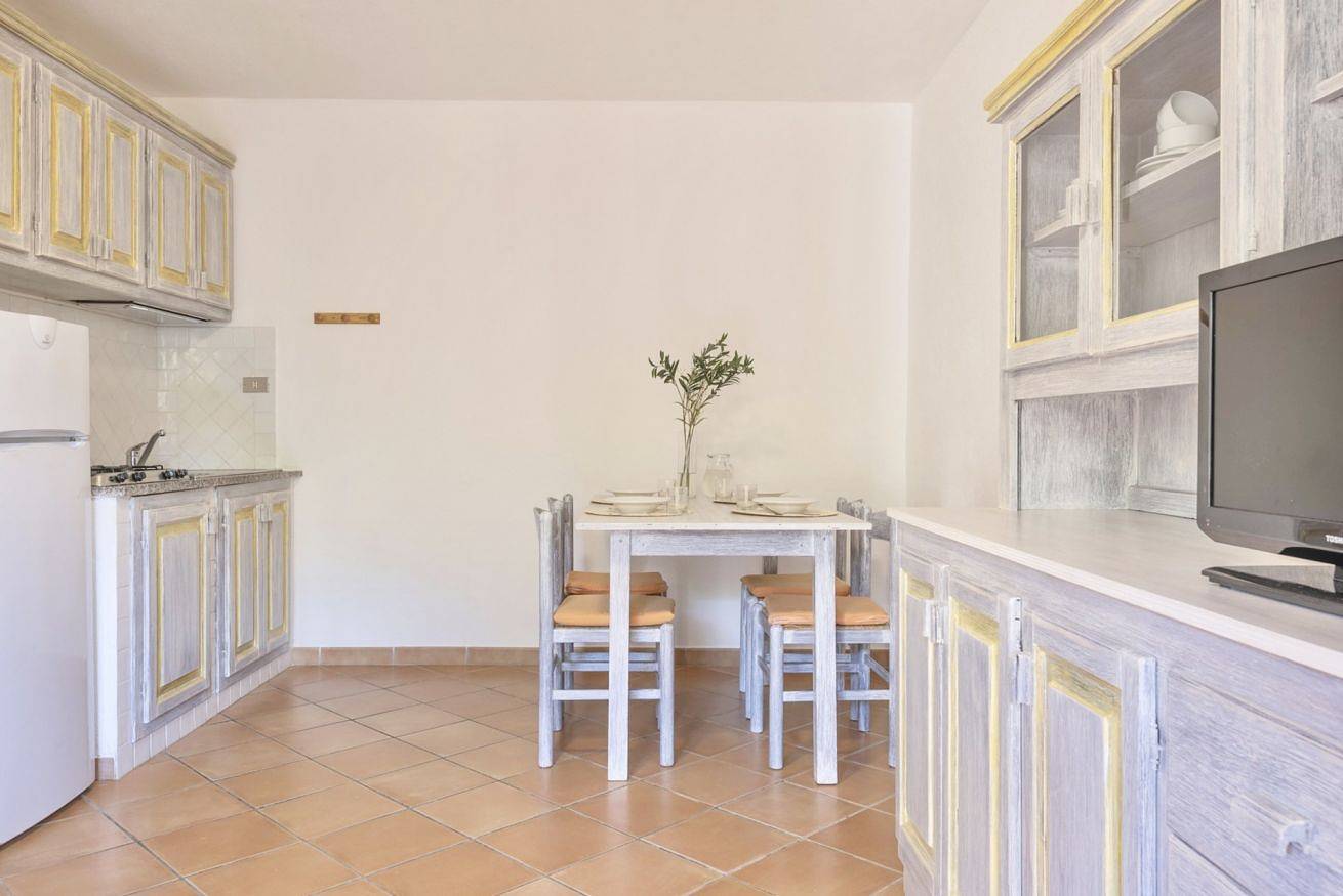 Appartamento intero, Baia de Bahas Bilocale 4 posti letto, con A.C, a pochi passi dal mare in Villaggio Marineledda, Golfo Aranci