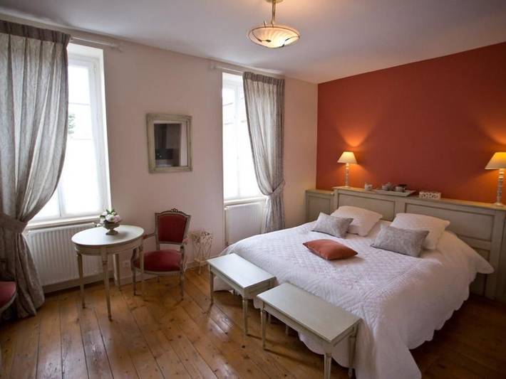 Renovated house in vineyard with private pool in Pommard, Beaune region
