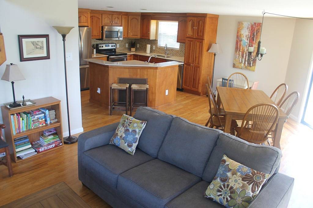 The Octagon House: Unglaubliche Aussicht auf die Berge, privat, aber nah an allem in Macon County