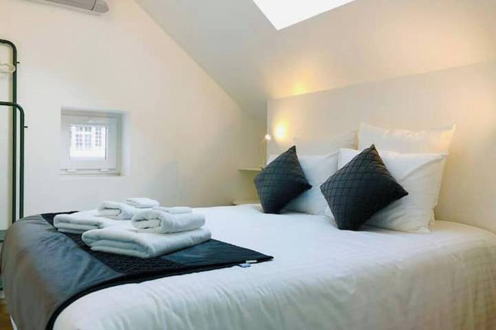 Gîte pour 3 personnes, avec jardin, animaux acceptés dans Office de Tourisme de Lons le Saunier - 2