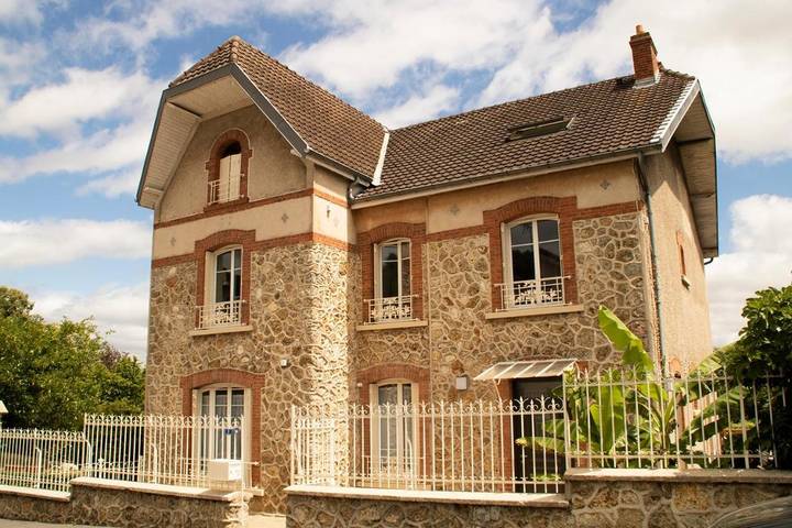 Location de vacances pour 2 personnes, avec Terrasse ainsi que Jardin et Vue dans Avenay-Val-d'Or