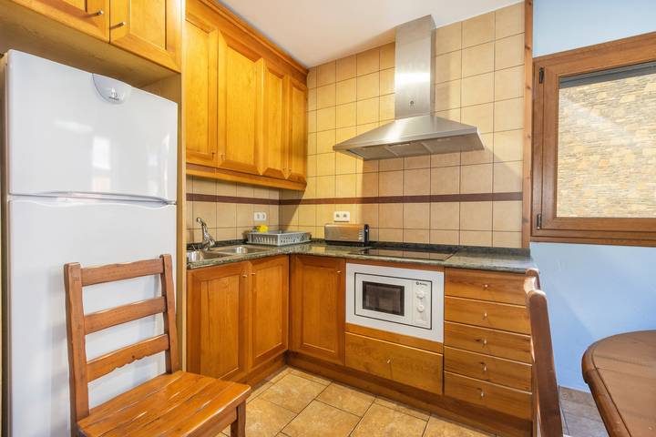 Ganze Wohnung, Ferienwohnung 'El Paller' mit Bergblick und Privatem Garten in Durro, La Vall de Boí