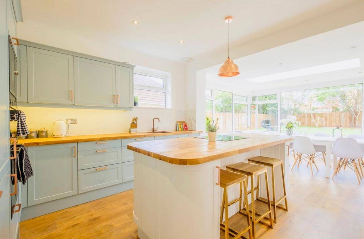 Gorgeous Luxury Chalet, New Forest & Coast & in Hordle, Hampshire