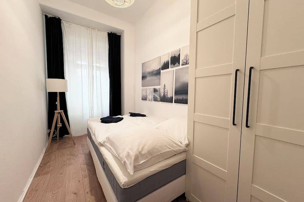 Ganze Wohnung, Charlottenburger Schloss Kiez an der Spree 3 Sz in Charlottenburg Berlin, Berlin