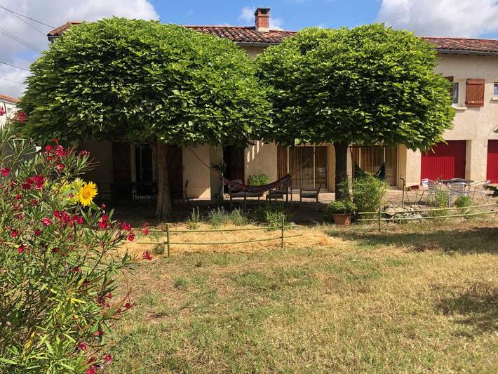 Gîte pour 8 personnes, avec Terrasse et Jardin