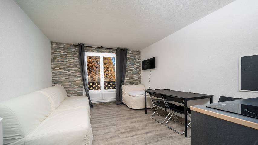 Gîte pour 4 personnes, avec balcon à Allos