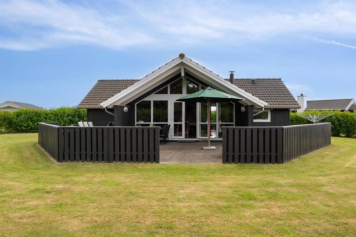 Ferienhaus für 6 Personen, mit Sauna und Terrasse sowie Whirlpool und Garten in Sydals - 2