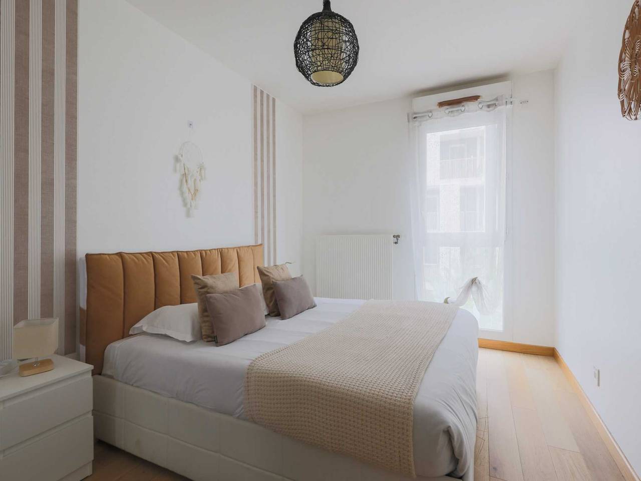 Appartement entier, Appartement climatisé 2 chambres/6 personnes - Stouen/Grand Parc in Saint-Ouen, Seine-Saint-Denis
