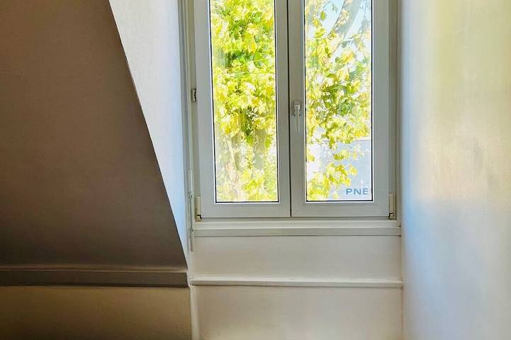 Apartamento entero, Quiet and spacious apartment, fully equipped, wifi Share Save in San Quintín (Aisne), Aisne