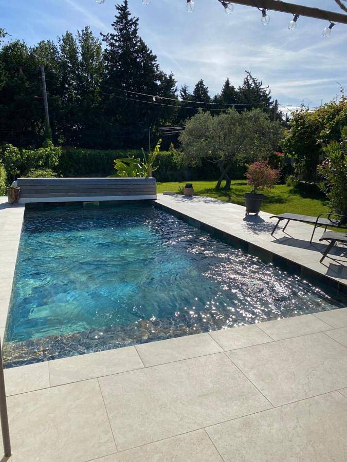 Maison de vacances pour 4 personnes, avec Terrasse ainsi que Jardin et Piscine