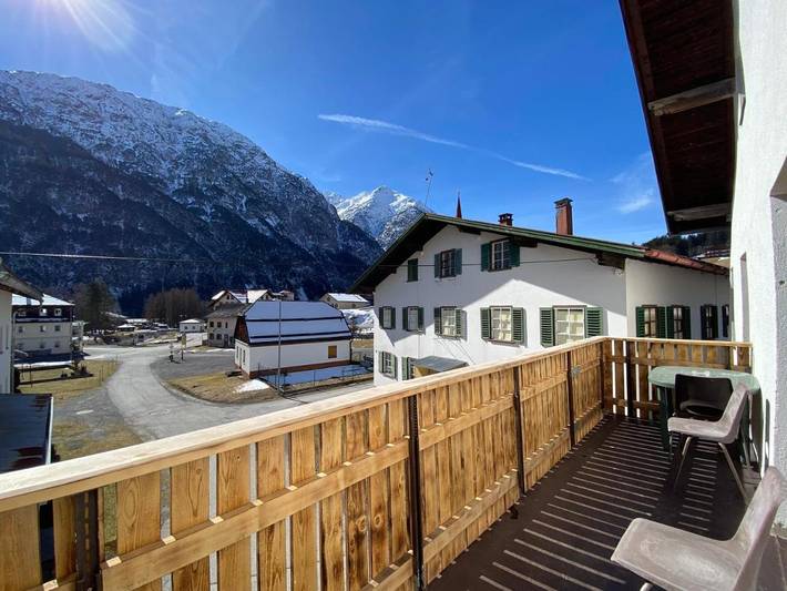 Ferienhaus für 10 Personen, mit Balkon und Garten im Lechtal - 2