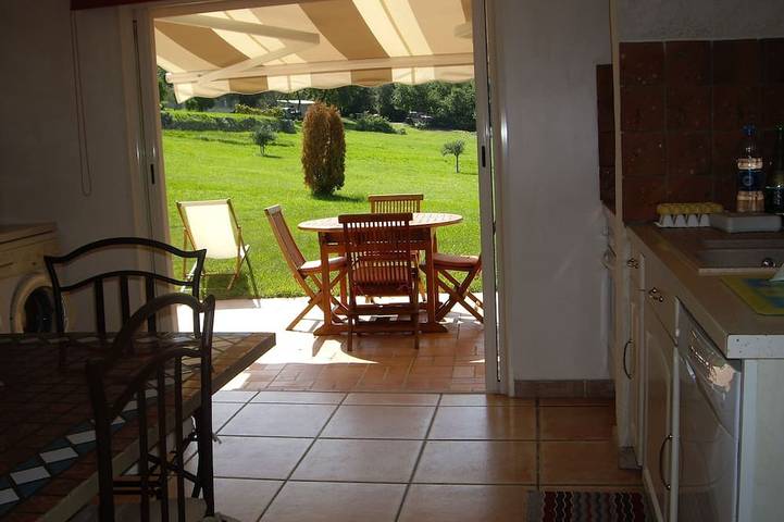 Comfortable rental type f2 in the heart of the vineyard with swimming pool in Patrimonio, Calvi region