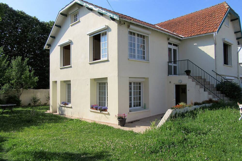 Casa grande en el centro de Marennes in Marennes, Côte de Beauté