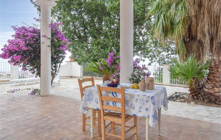 Ferienhaus für 6 Personen, mit Terrasse und Garten in Kalabrien - 4